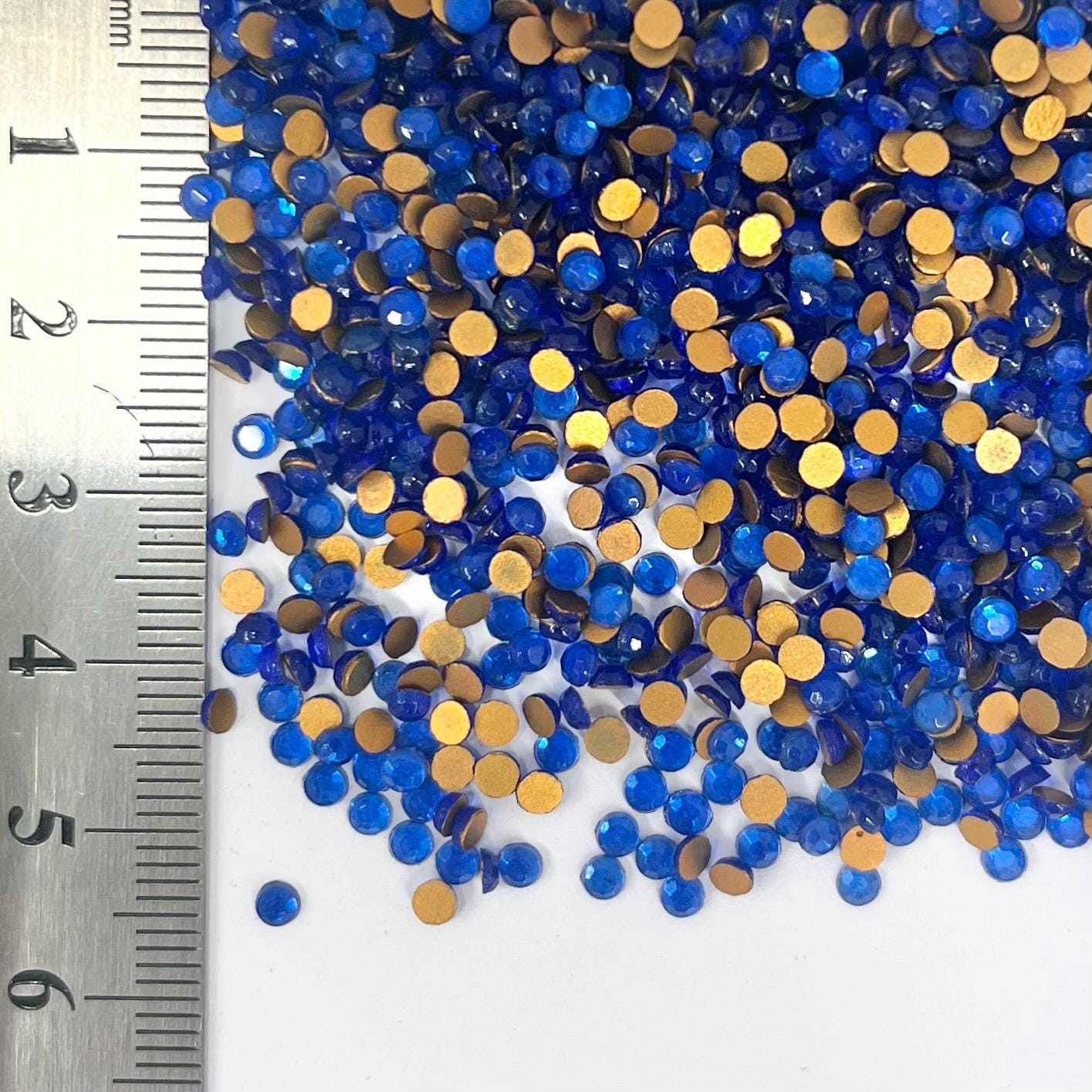 100 x Vintage SS9 Sapphire Blue Czech Crystal Flat Back Rhinestones 2.50-2.60mm - for jewellery making & crafts - TB3 TheGreenGlassGemShop