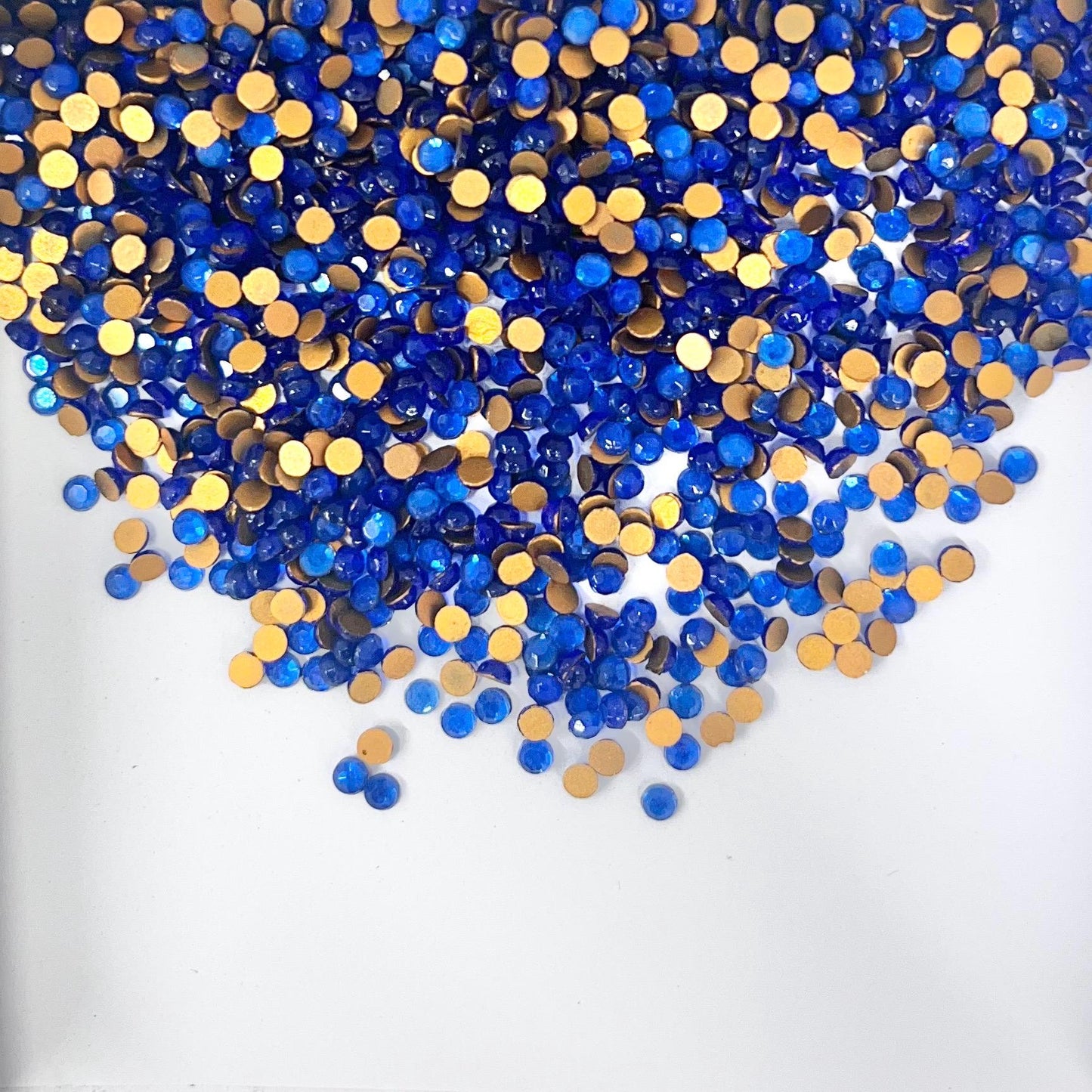 100 x Vintage SS9 Sapphire Blue Czech Crystal Flat Back Rhinestones 2.50-2.60mm - for jewellery making & crafts - TB3 TheGreenGlassGemShop