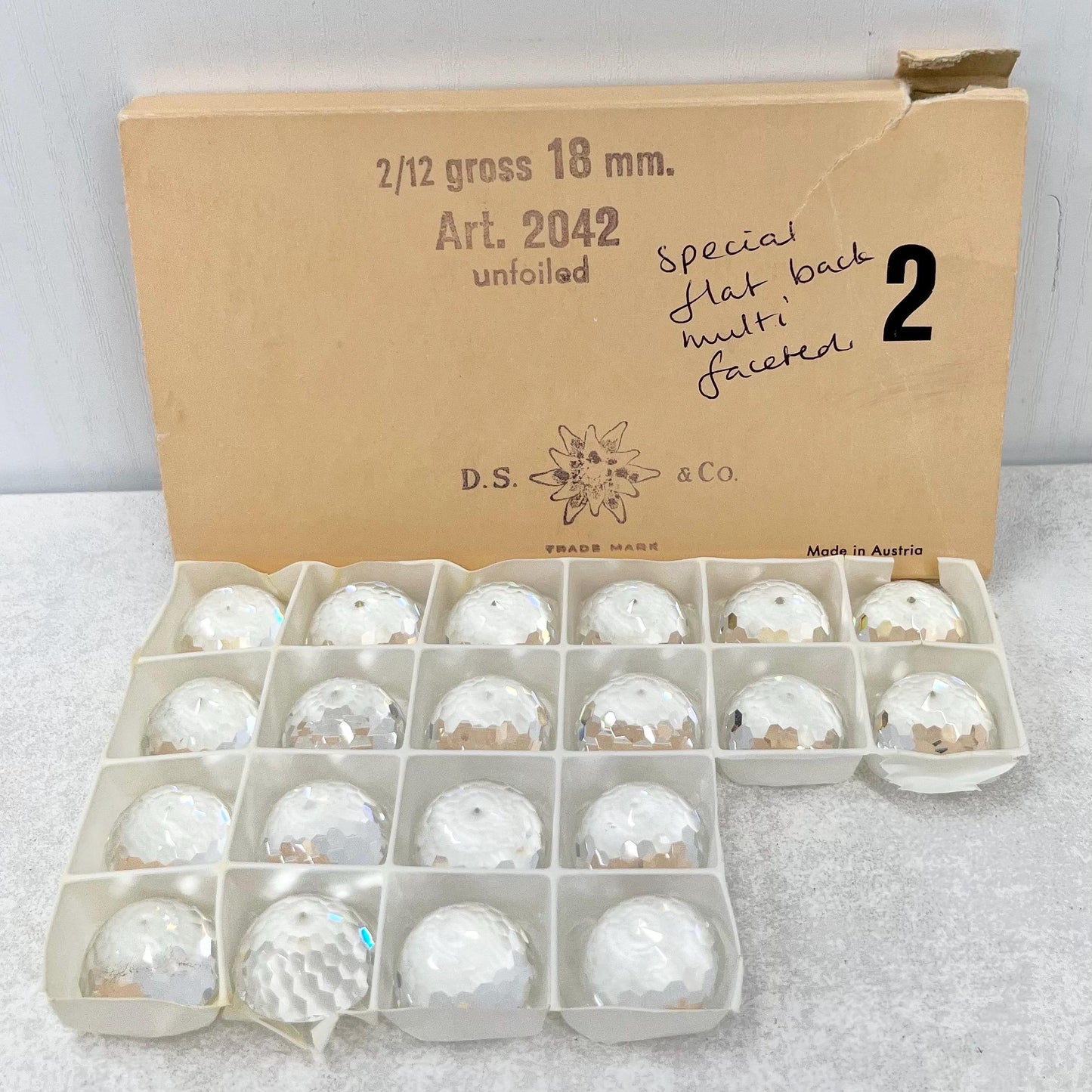 1 x Vintage Rare 18mm Large Clear Round Domed Swarovski Crystal Rhinestone Flat Back Stone 2042 for jewellery making & crafts - SD2 TheGreenGlassGemShop