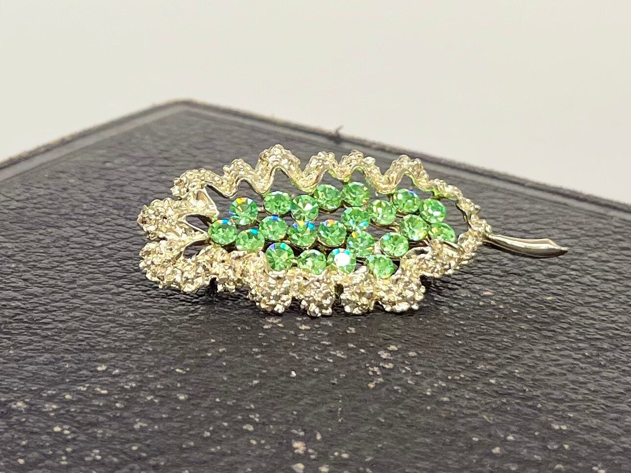 Sparkling Green Uranium Glass Crystal Leaf Brooch Gold Tone with a UV Reactive Glow UV Jewellery TheGreenGlassGemShop