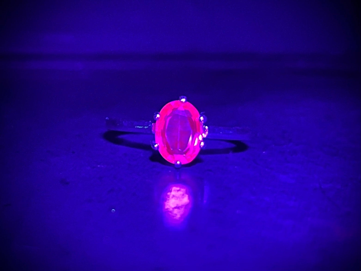 Sterling Silver Cobalt Blue Synthetic Spinel Oval Cut Ring with a UV Reactive Pink Glow UV Jewellery Size M 1/2 TheGreenGlassGemShop