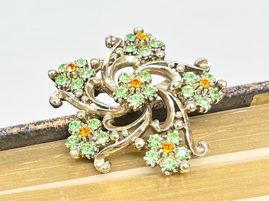 Large Floral Green Uranium Glass Crystal Floral Flower Brooch Gold Tone with a UV Reactive Glow UV Jewellery Vintage TheGreenGlassGemShop