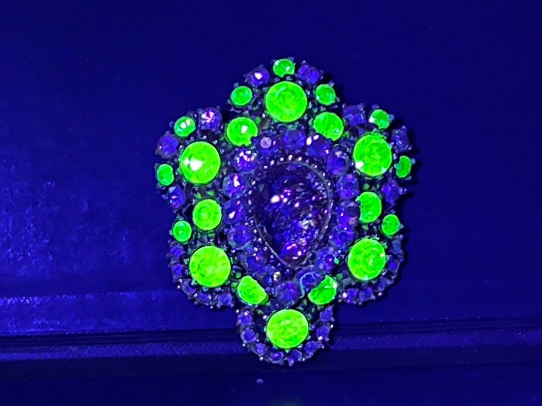 Statement Green Uranium Glass Crystal Brooch Gold Tone with a Dichroic Opal Centre UV Reactive Glow Vintage Victorian Style Jewellery TheGreenGlassGemShop