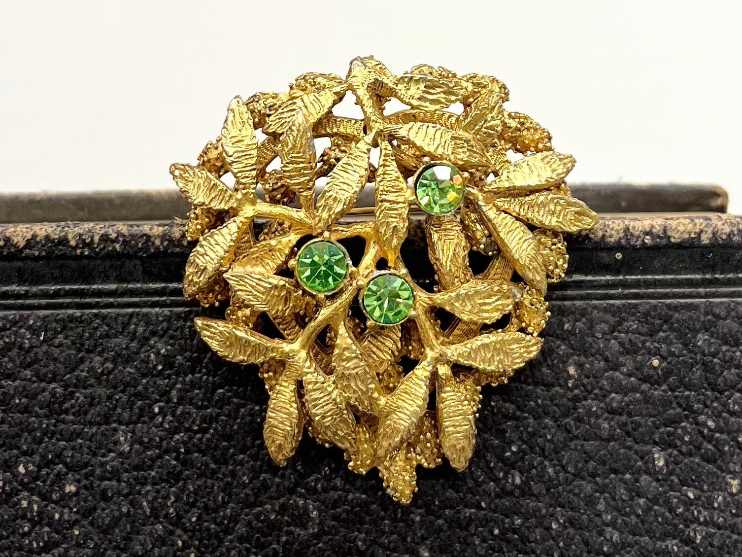 Large Brutalist Green Uranium Glass Crystal Leaf Cluster Brooch / Pendant Gold Tone with a UV Reactive Glow UV Jewellery Vintage Statement TheGreenGlassGemShop