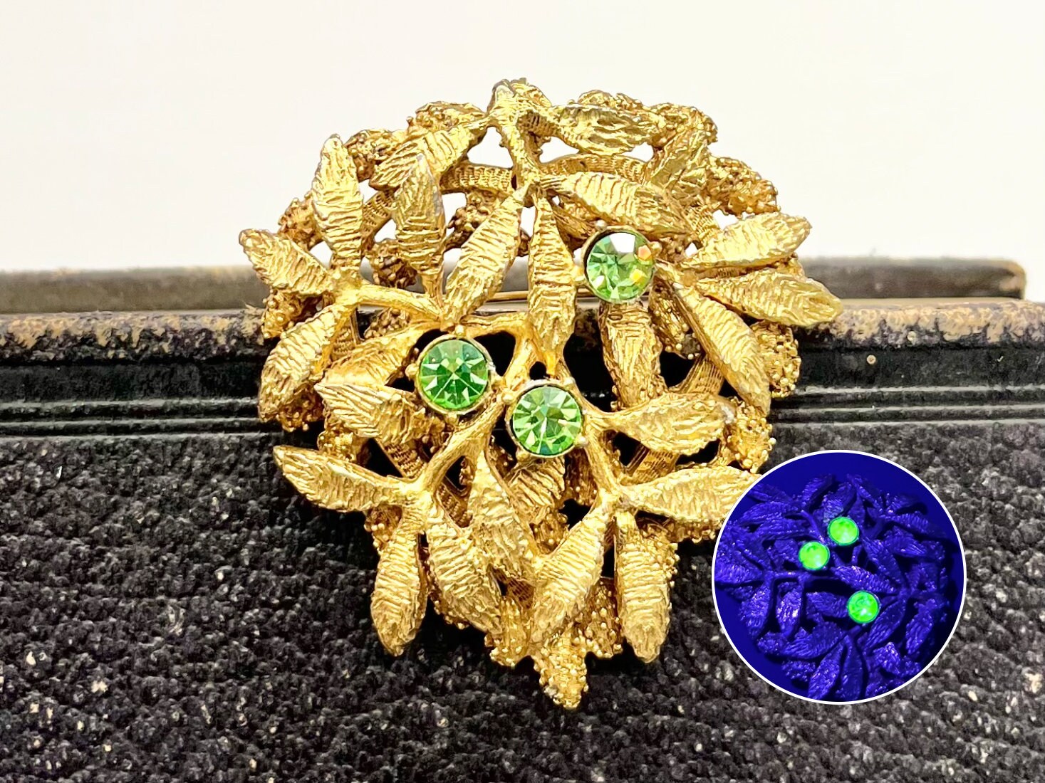 Large Brutalist Green Uranium Glass Crystal Leaf Cluster Brooch / Pendant Gold Tone with a UV Reactive Glow UV Jewellery Vintage Statement TheGreenGlassGemShop