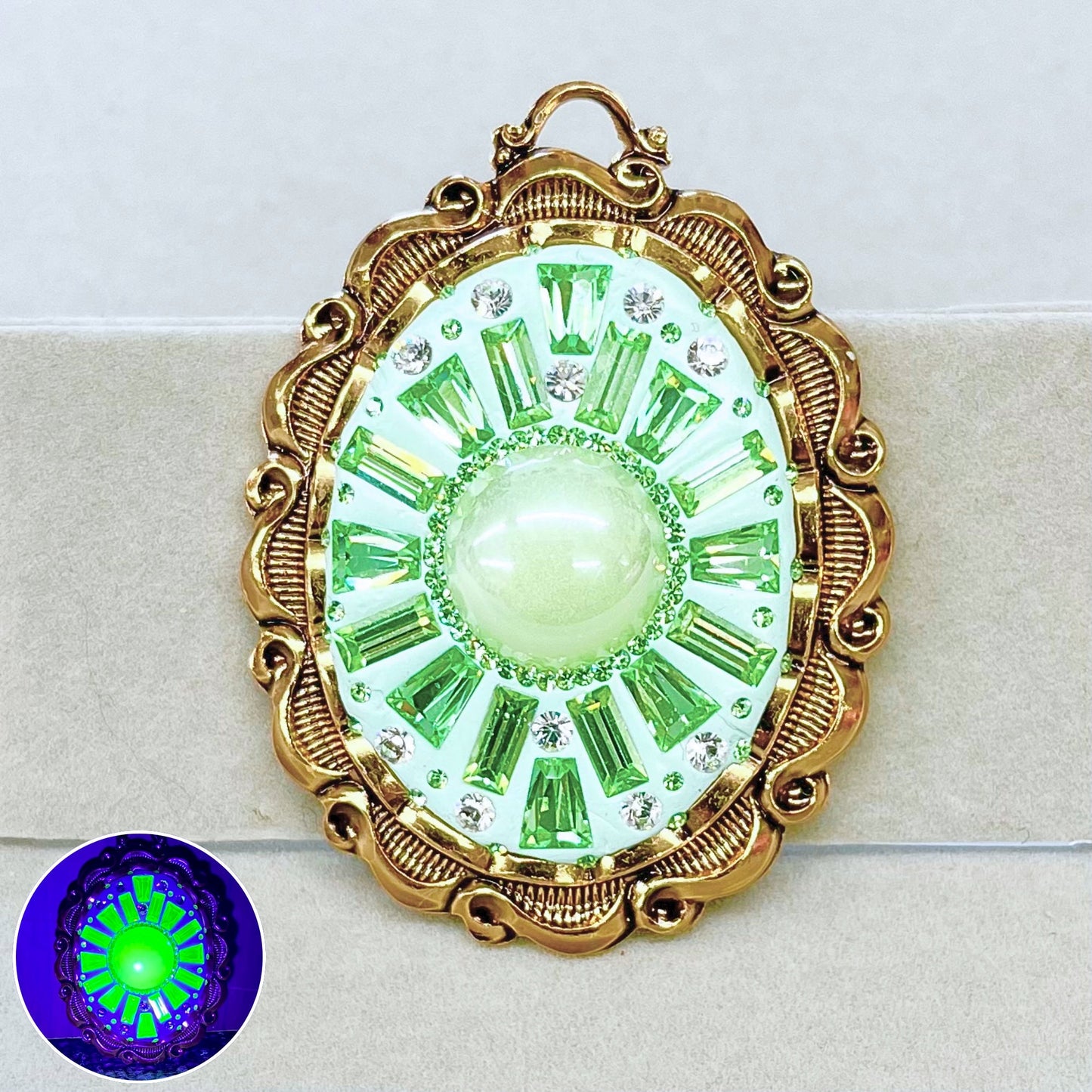 Statement Large Green Uranium Pendant with Vintage Uranium Swarovski Crystal Elements in a Gold Tone Vintage Setting UV Reactive Glow TheGreenGlassGemShop