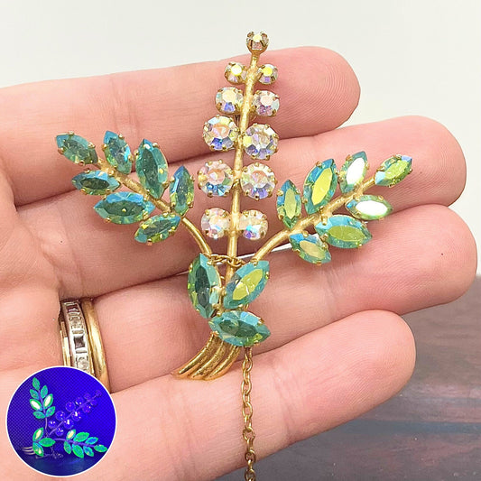 Beautiful Green Uranium Glass Crystal Floral Leaf Brooch Gold Tone with a UV Reactive Glow UV Jewellery Vintage TheGreenGlassGemShop