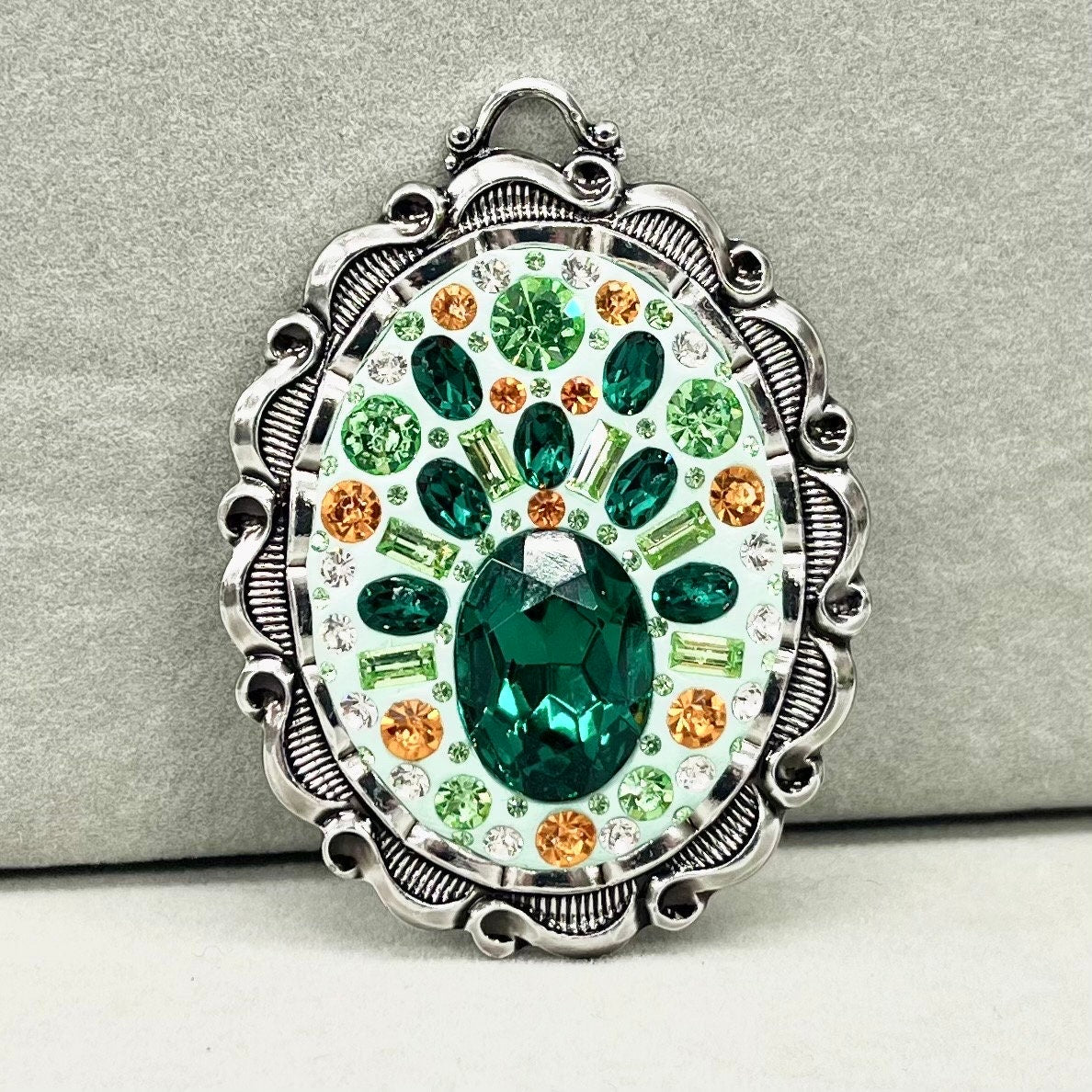 Emerald Colour & Green Uranium and Cadmium Pendant with Vintage Uranium Swarovski Crystal Elements in a Silver Tone Setting UV Reactive Glow TheGreenGlassGemShop