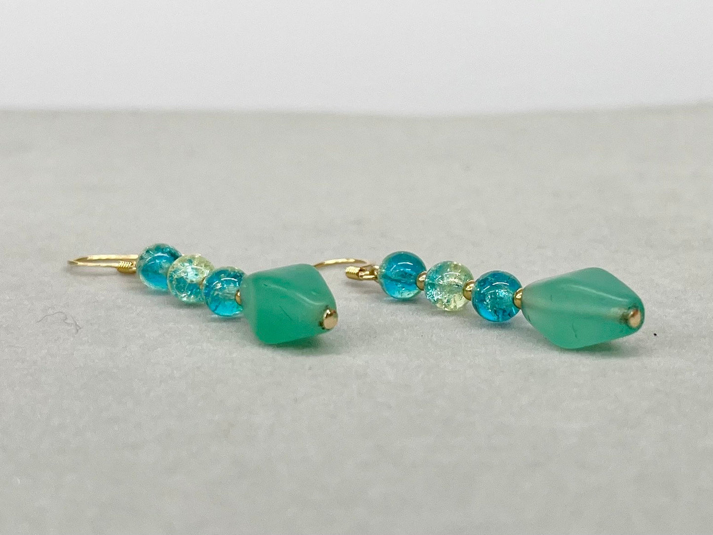 Vintage Teal Bicone Bead & Crackle Glass Uranium Bead Drop Earrings Gold Plate with UV Reactive Glow TheGreenGlassGemShop