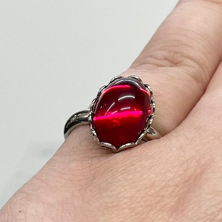 Vintage Oval Czech Glass Cabochon Ring Ruby Foiled Glass Adjustable Size Silver Plated TheGreenGlassGemShop