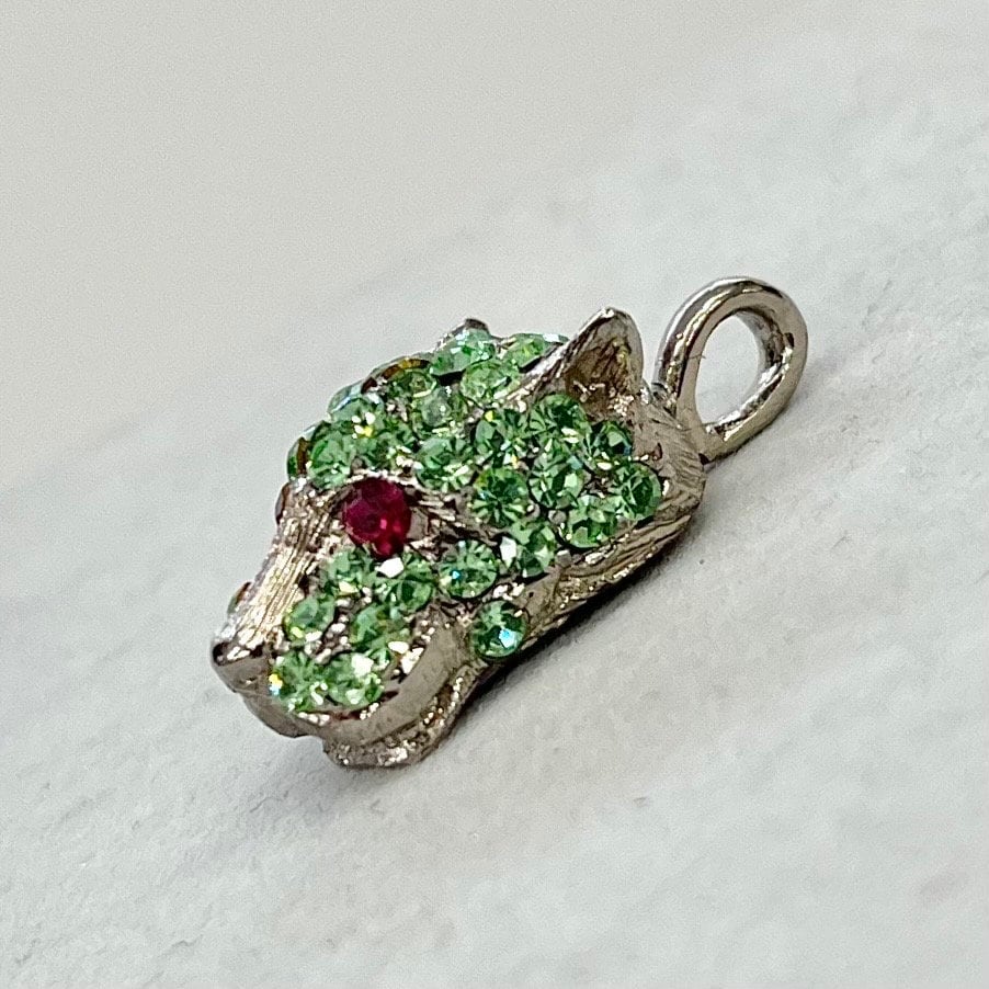 Vintage Panther / Jaguar Head Pendant / Charm Silver Plate with Green Uranium Crystals in a Vintage Setting UV Reactive Glow Cat Jewellery TheGreenGlassGemShop