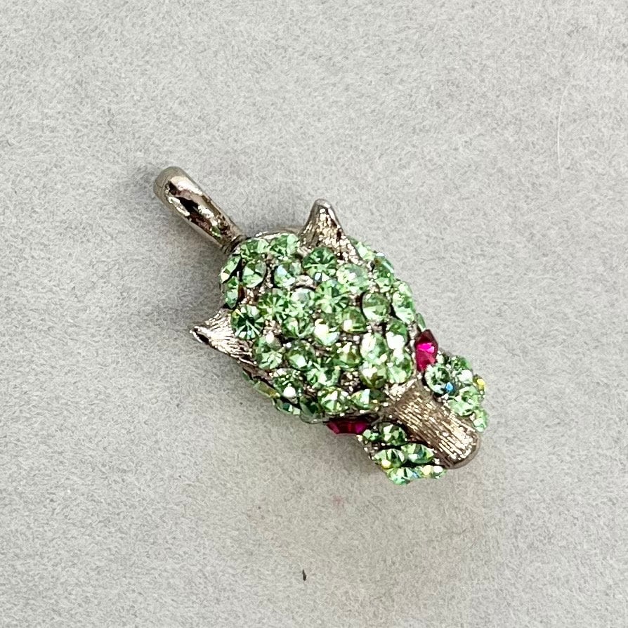 Vintage Panther / Jaguar Head Pendant / Charm Silver Plate with Green Uranium Crystals in a Vintage Setting UV Reactive Glow Cat Jewellery TheGreenGlassGemShop