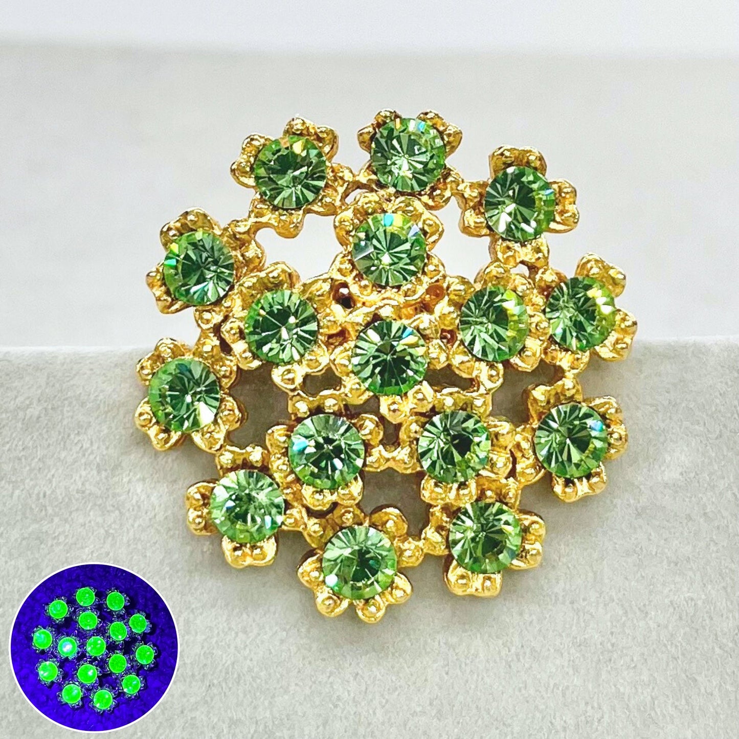 Round Green Uranium Glass Crystal Cluster Brooch Gold Tone with a UV Reactive Glow UV Jewellery TheGreenGlassGemShop