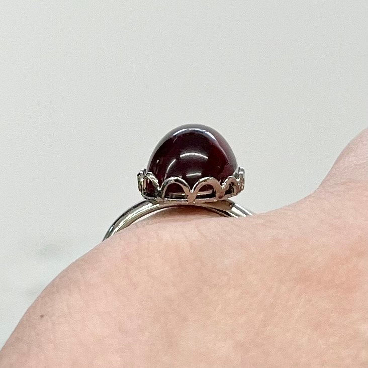 Vintage Oval Czech Glass Cabochon Ring Ruby Foiled Glass Adjustable Size Silver Plated TheGreenGlassGemShop