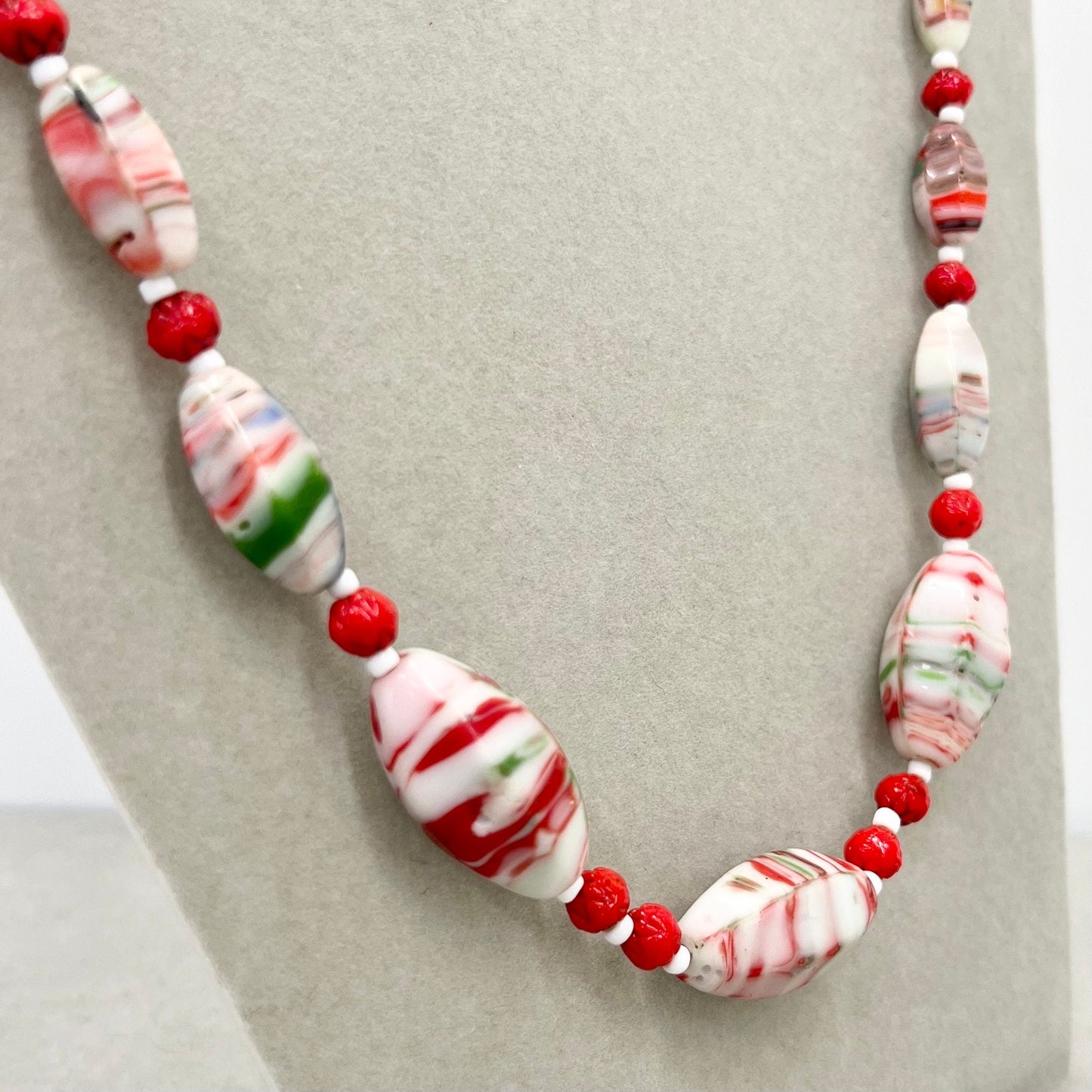 Vintage Uranium White & Red Striated Glass Graduated Bead Necklace UV Reactive Glow Jewellery 24” Unusual Quality Beads TheGreenGlassGemShop