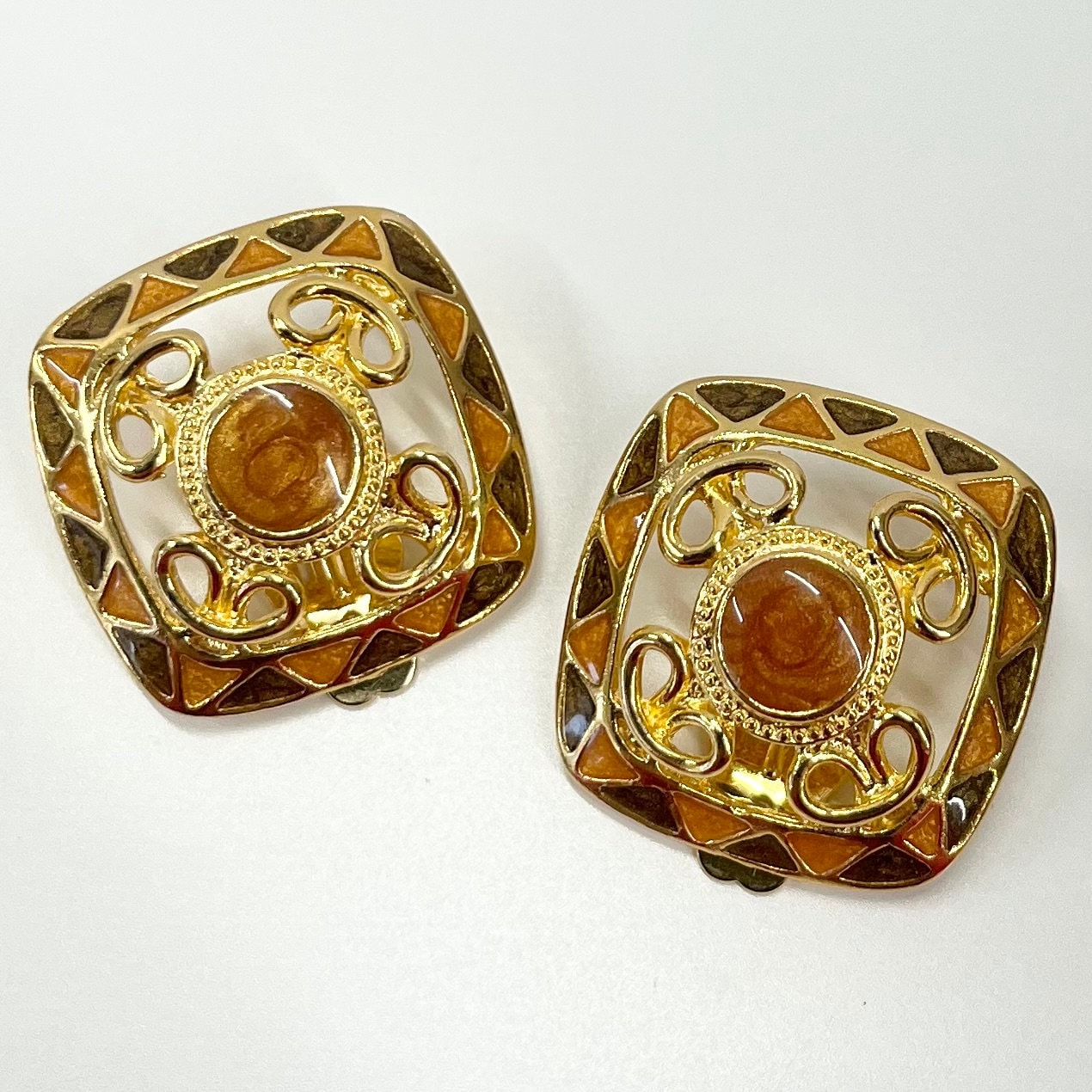 Vintage Square Enamel Clip On Earrings Brown Goldwith Faux Pearl Centre 1980’s - 1990’s Brand New Vintage Dead Stock TheGreenGlassGemShop