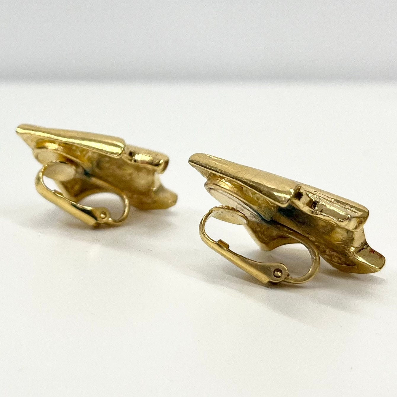 Vintage Gold Tone Triangular Geometric Clip On Earrings 1970’s - 1980’s Brand New Vintage Dead Stock TheGreenGlassGemShop