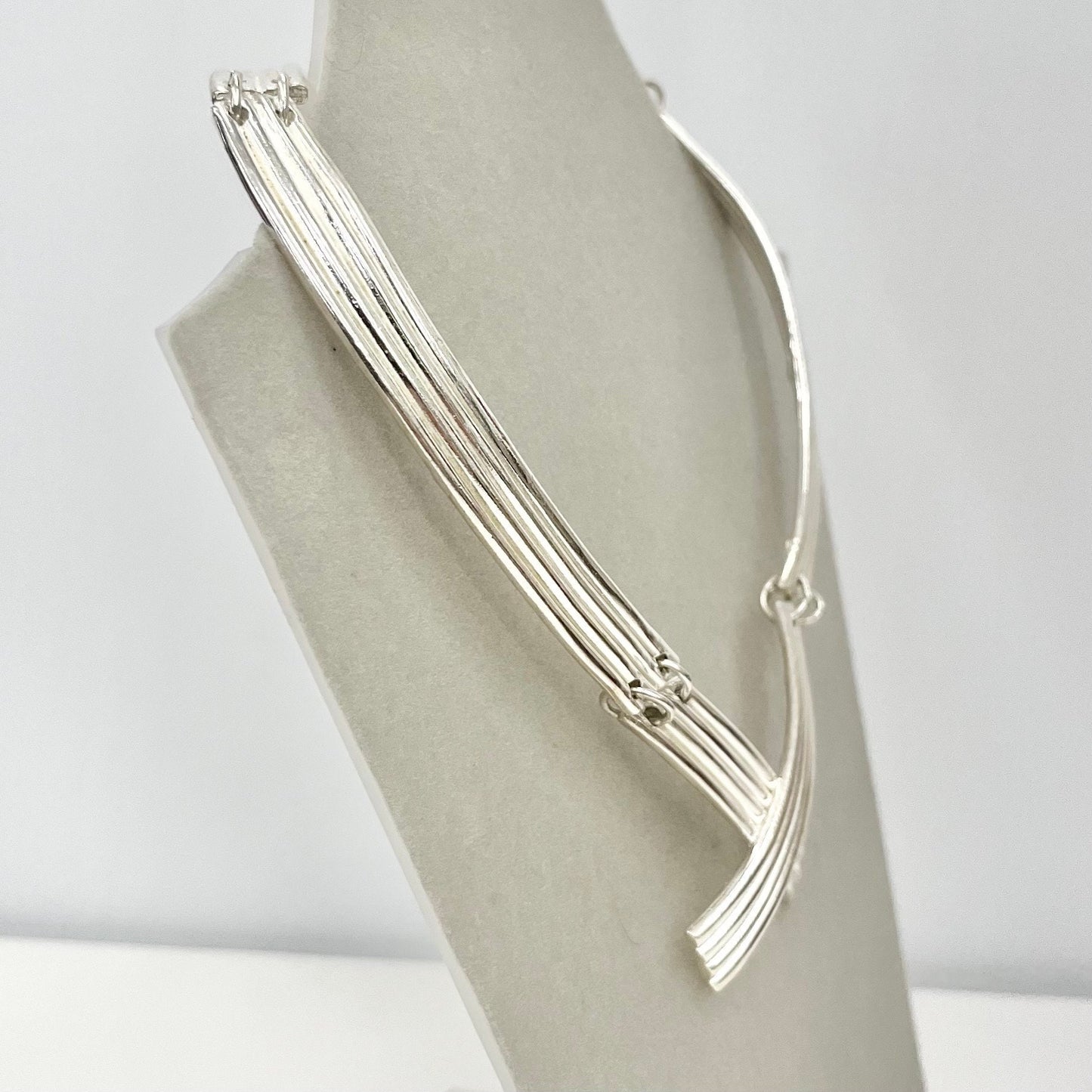 Vintage Silver Tone Wide Ribbed Crossed Collar Necklace 1970’s - 1980’s TheGreenGlassGemShop