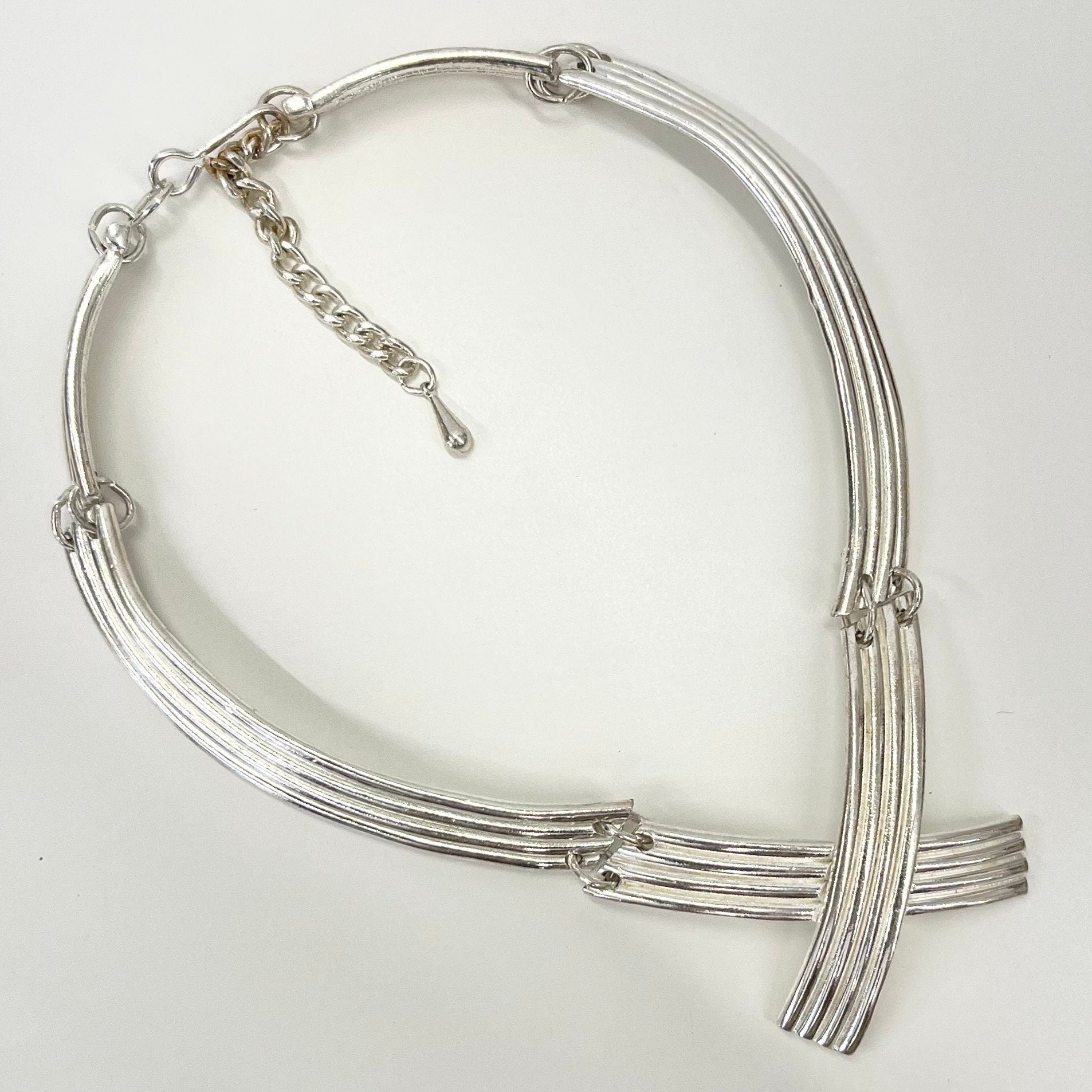 Vintage Silver Tone Wide Ribbed Crossed Collar Necklace 1970’s - 1980’s TheGreenGlassGemShop