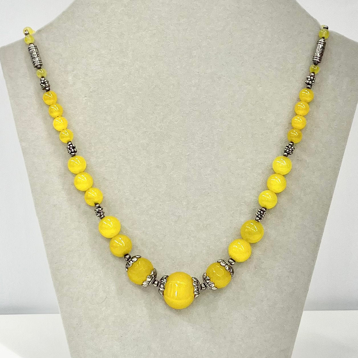 Vintage Ethnic Yellow Jade Bead Necklace 20” Long TheGreenGlassGemShop