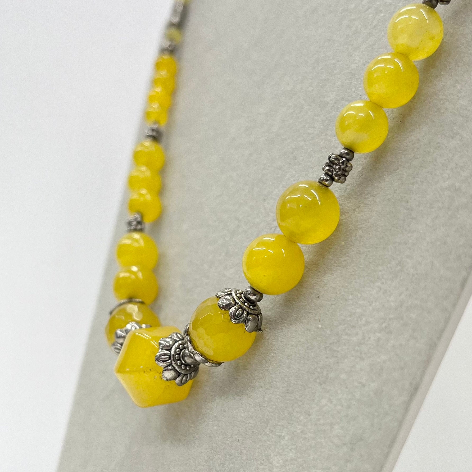 Vintage Ethnic Yellow Jade Bead Necklace 20” Long TheGreenGlassGemShop