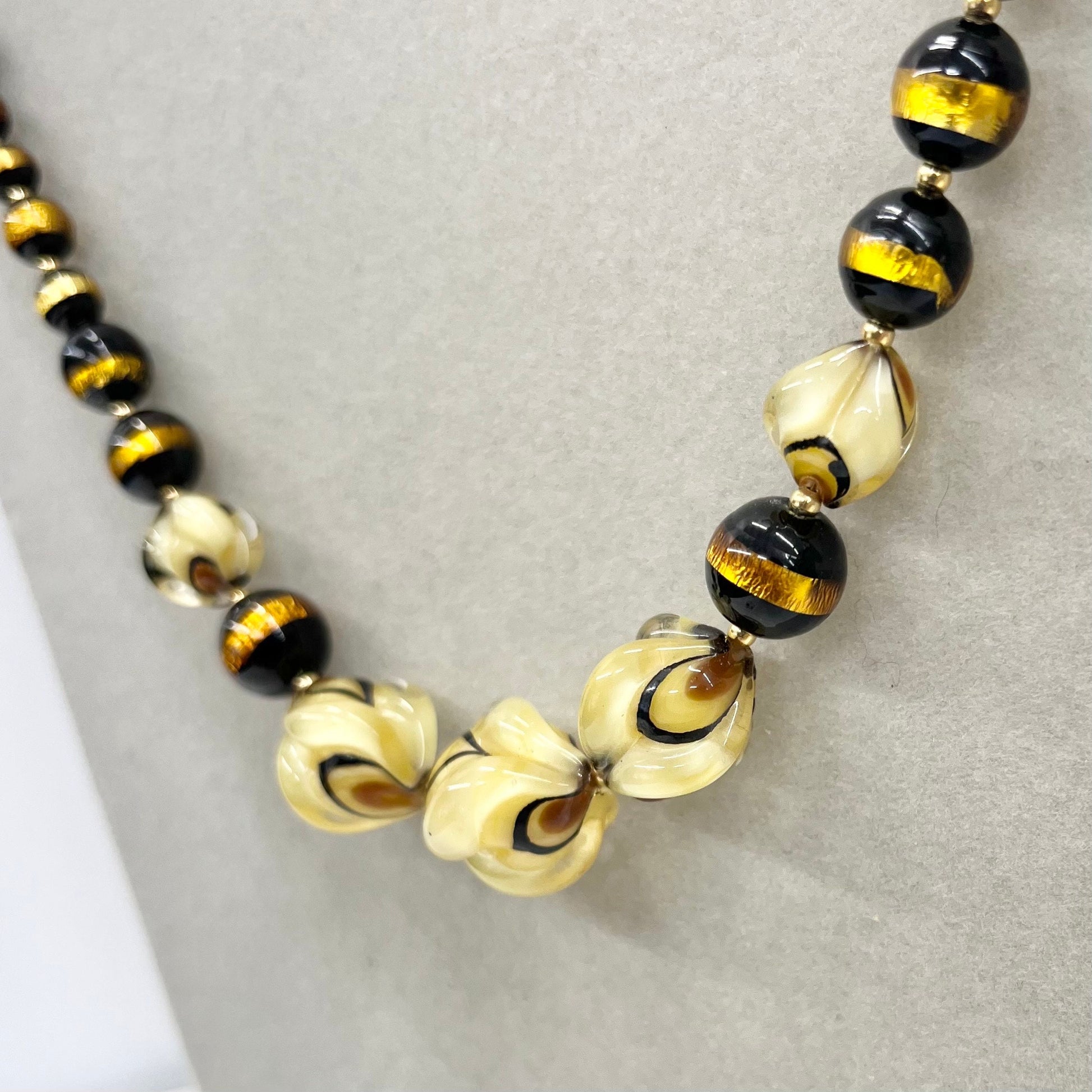 Vintage Gold Foil Black Murano Glass Uranium Graduated Lampwork Bead Necklace Beads Green / Yellow UV Reactive Glow 16” TheGreenGlassGemShop