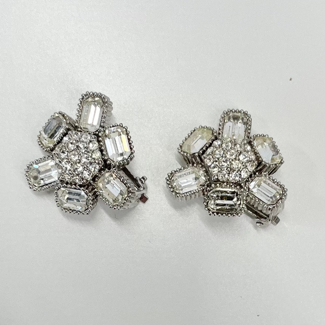 Vintage Silver Tone Emerald Cut Crystal Cluster Clip On Earrings 1970’s - 1980’s Unusual Shape TheGreenGlassGemShop