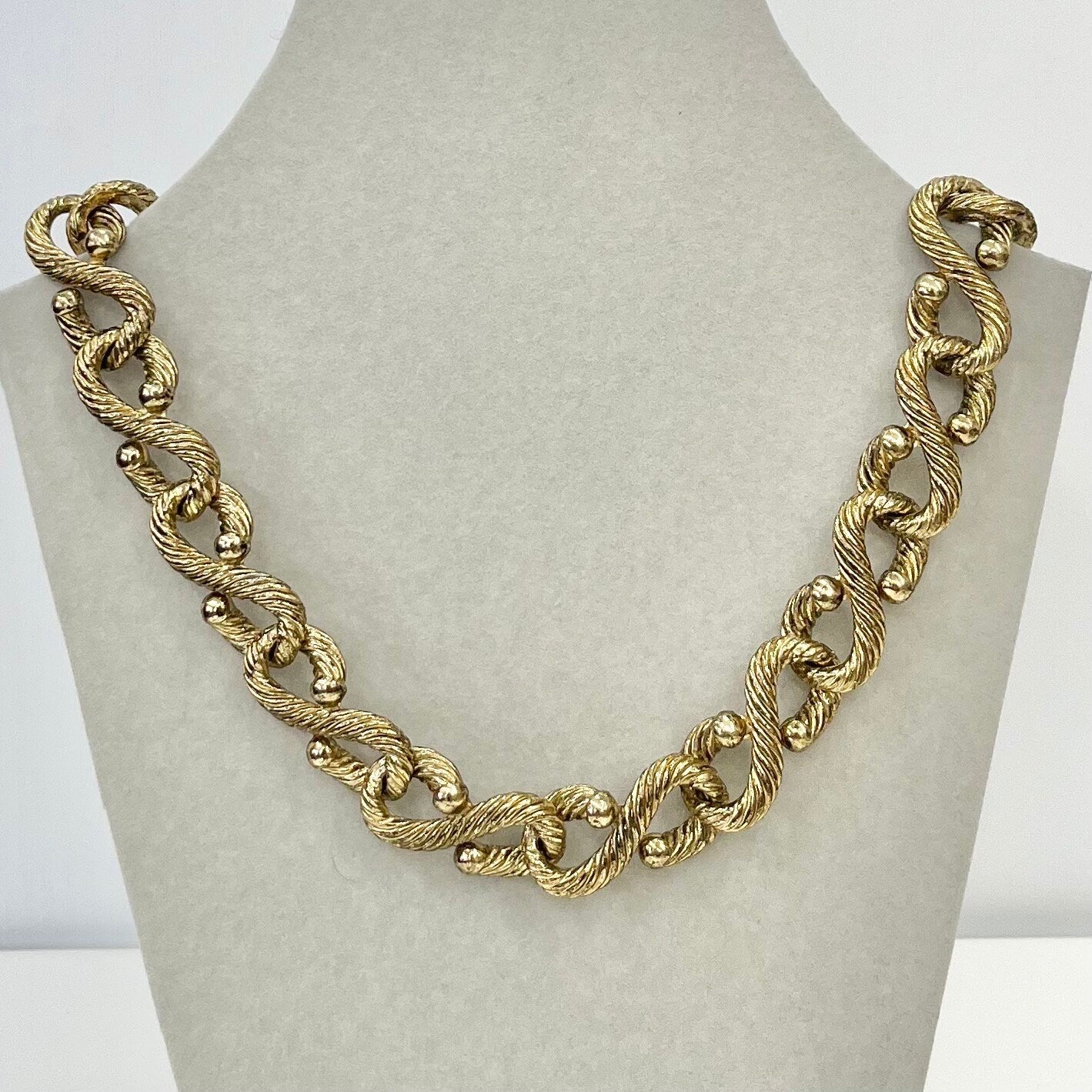 Vintage Gold Tone Chunky Knot Design Collar Necklace 1970’s - 1980’s TheGreenGlassGemShop