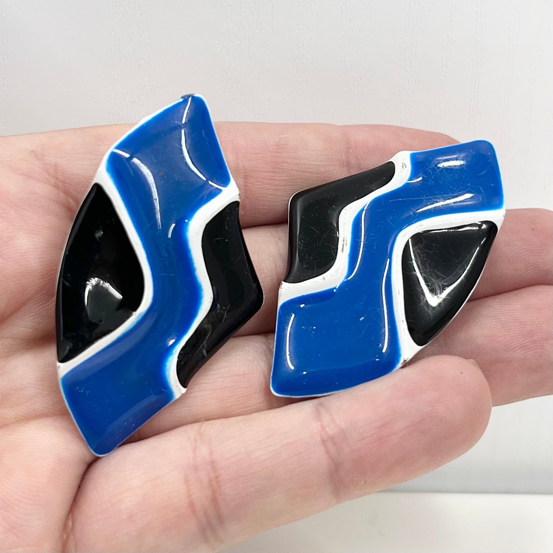 Vintage Enamel Blue Black & White Large Fan Shaped Earrings Silver Tone 1980’s - 1990’s New Vintage Dead Stock TheGreenGlassGemShop