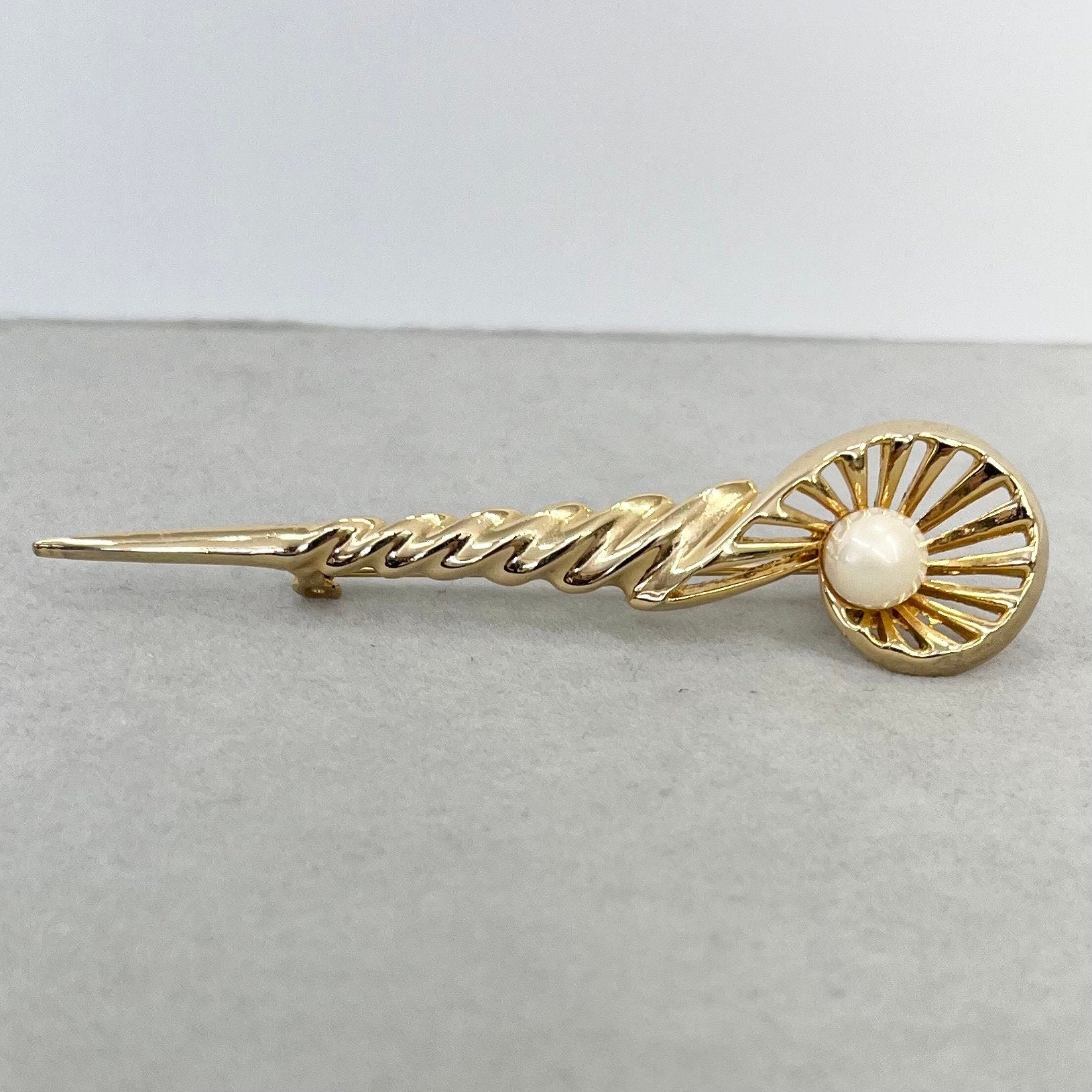 Vintage Gold Tone Long Spiral Bar Brooch with a Faux Pearl Accent Beautiful Costume Jewellery Piece TheGreenGlassGemShop