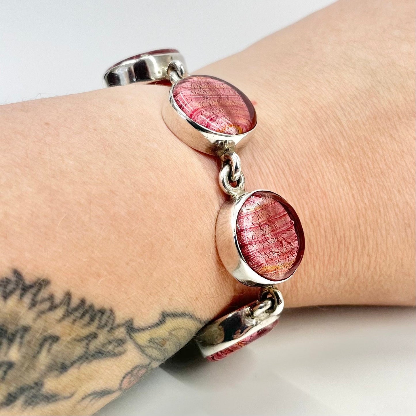 Vintage Chunky White Metal Silver Colour Bracelet with Pink Lampwork Gold Foil Glass Beads Costume Jewellery 7” - 9” with a Toggle Clasp TheGreenGlassGemShop