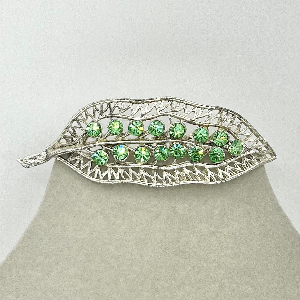 Vintage Long Green Uranium Glass Crystal Leav Brooch Silver Tone Filigree with a UV Reactive Glow UV Jewellery TheGreenGlassGemShop