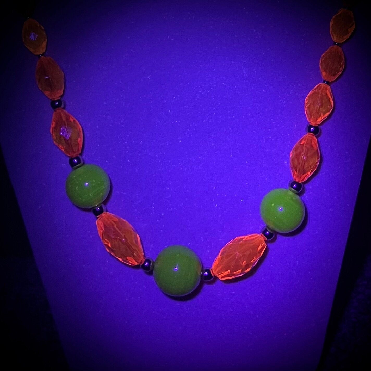 Vintage Carnelian Glass Uranium & Amber Yellow Cadmium Graduated Bead Necklace Bright Green / Orange UV Reactive Glow TheGreenGlassGemShop