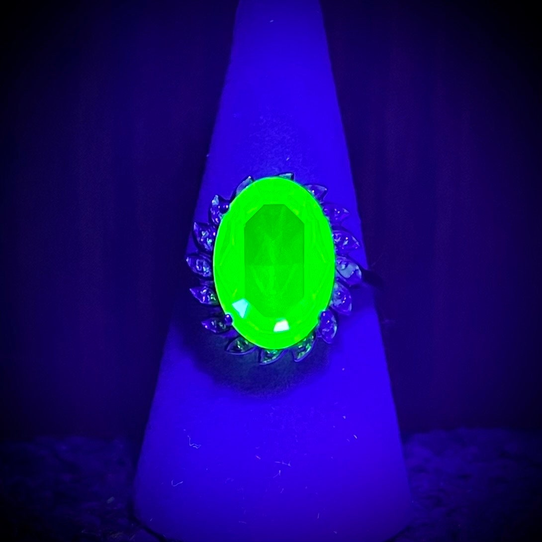 Sterling Silver Uranium Glass Oval Cut Crystal Dress Ring with a Sparkling Halo UV Reactive Glow UV Jewellery Size uk N or us 7 TheGreenGlassGemShop