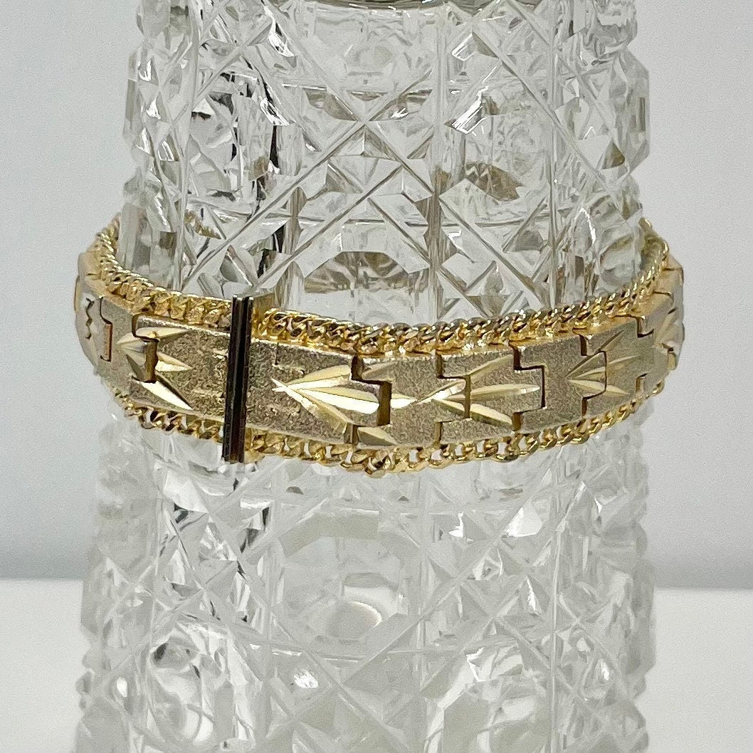 Vintage Gold Plate 1970’s Diamond Cut Engraved Wide Bracelet with Rope Chain Edges Costume Jewellery TheGreenGlassGemShop