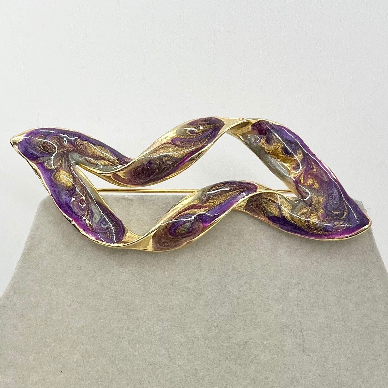 Vintage Purple & Gold Enamel Twisted Ribbon Style Brooch Gold Tone Statement Piece TheGreenGlassGemShop