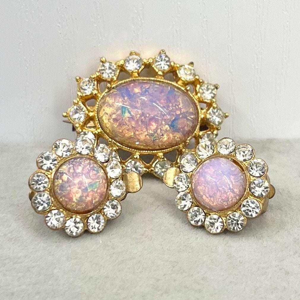 Vintage Gold Tone Pink Opal Dichroic Czech Glass Brooch & Clip On Earring Set with a Sparkling Crystal Surround TheGreenGlassGemShop