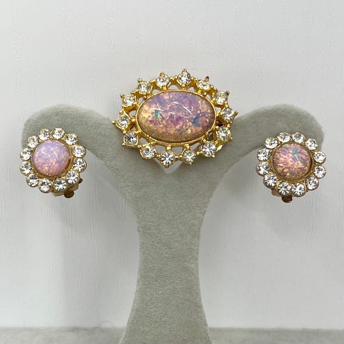 Vintage Gold Tone Pink Opal Dichroic Czech Glass Brooch & Clip On Earring Set with a Sparkling Crystal Surround TheGreenGlassGemShop