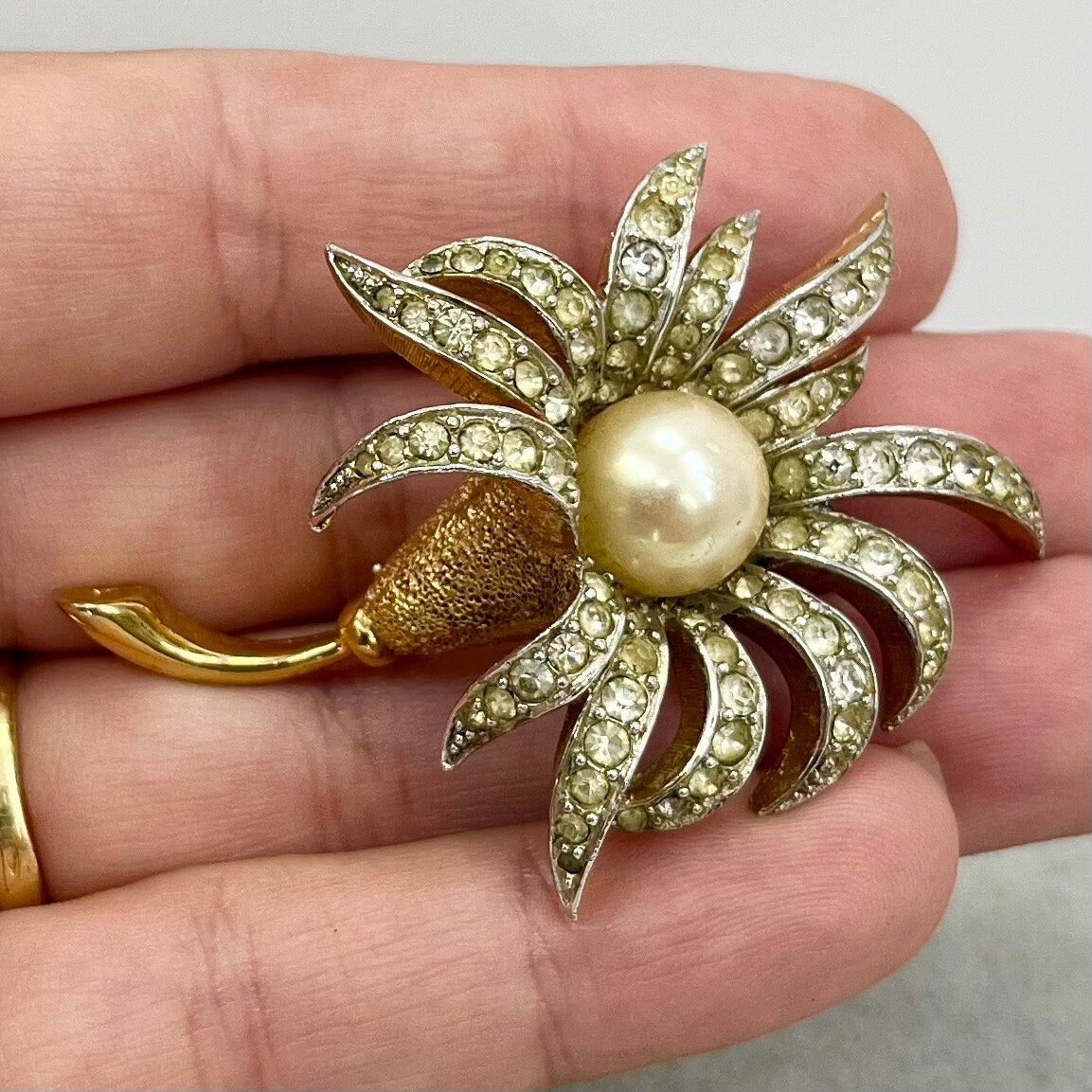 Vintage Jomaz Gold Tone Calla Lily Floral Brooch with Clear Crystal Accents & a Glass Pearl Centre Designer Costume Jewellery TheGreenGlassGemShop