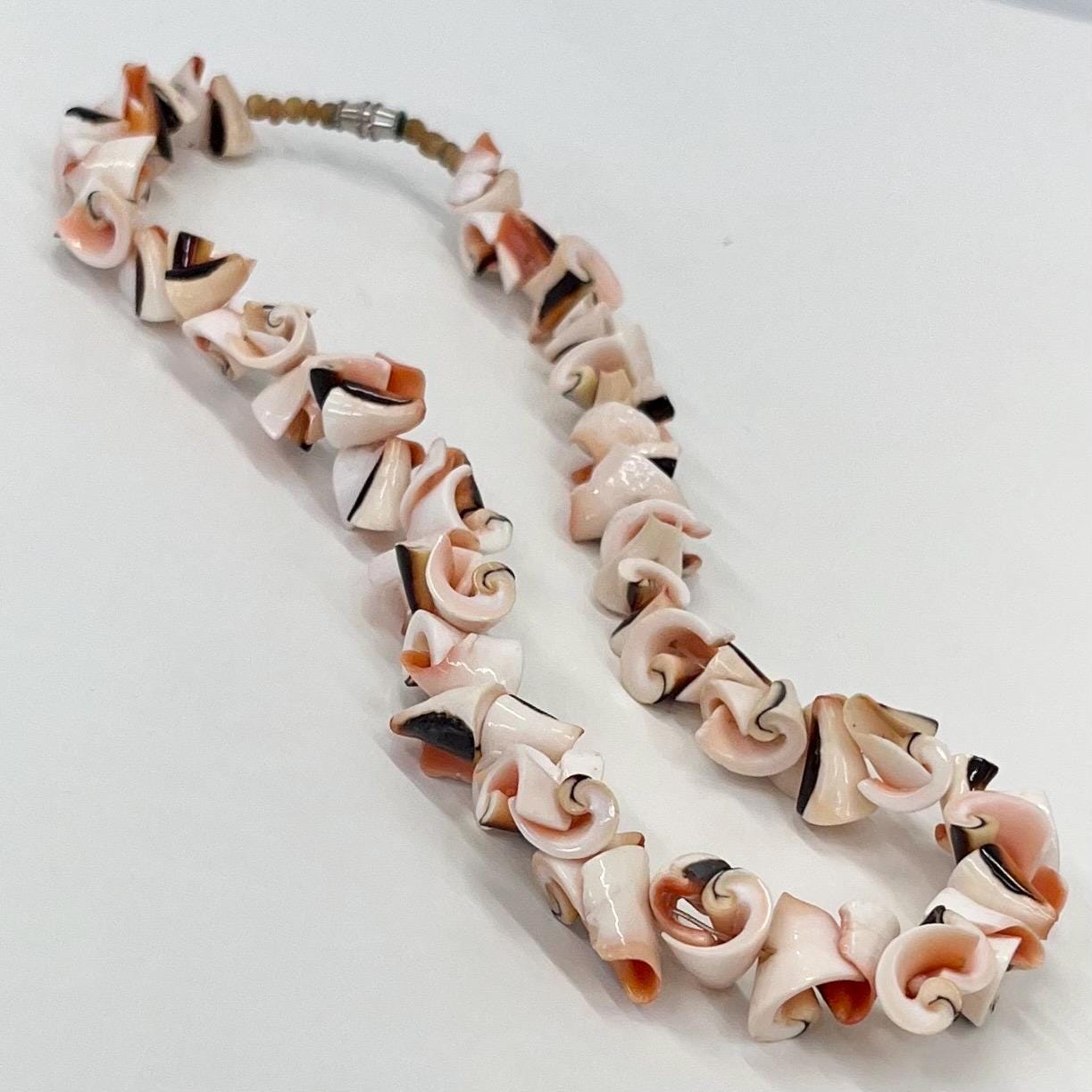 Vintage 1980’s Pink Peach Natural Shell Chip Boho Necklace Fantastic Surfer Style TheGreenGlassGemShop