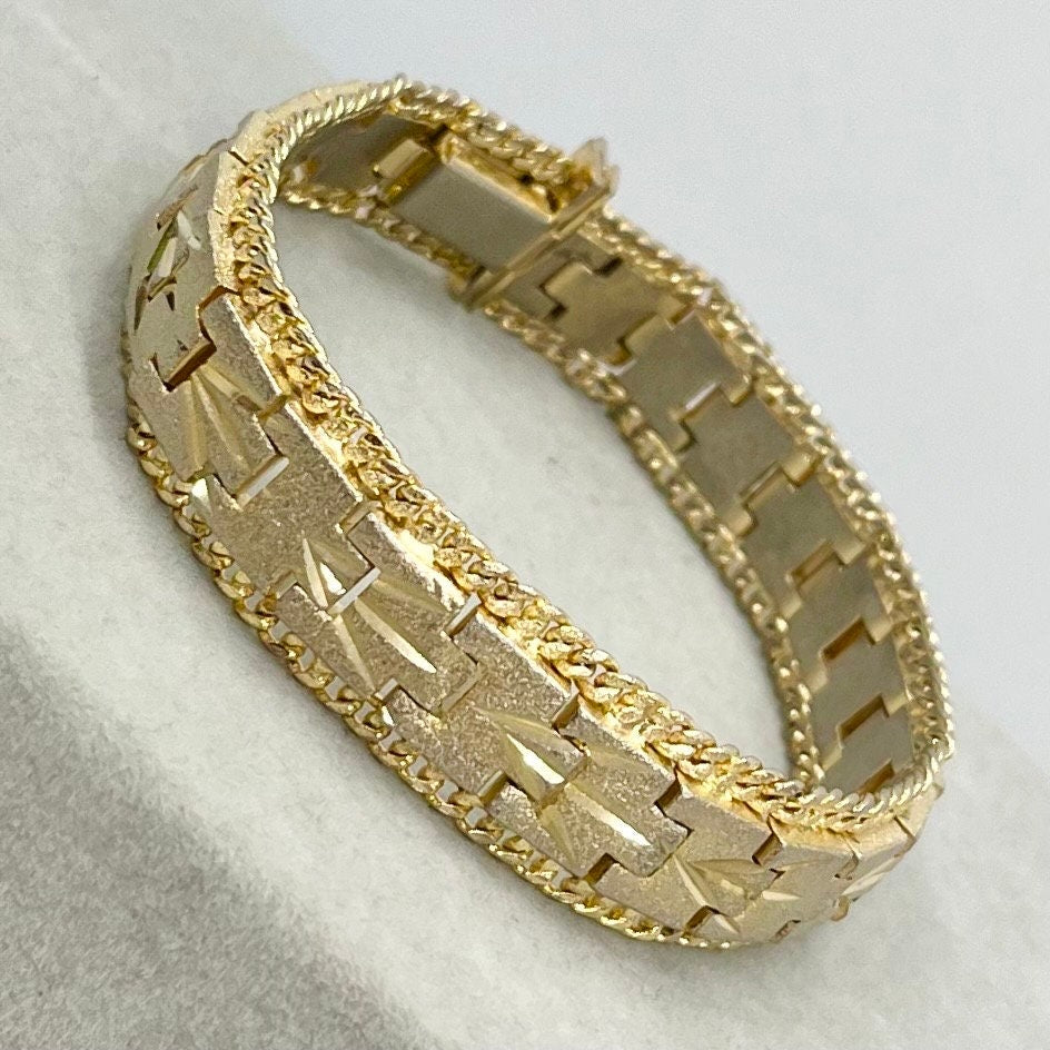 Vintage Gold Plate 1970’s Diamond Cut Engraved Wide Bracelet with Rope Chain Edges Costume Jewellery TheGreenGlassGemShop