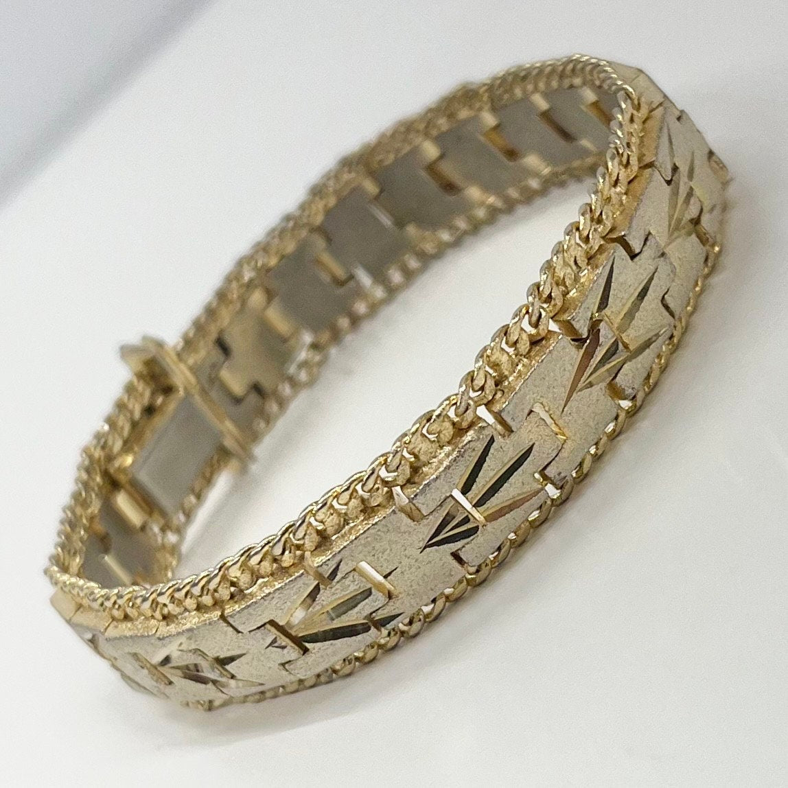 Vintage Gold Plate 1970’s Diamond Cut Engraved Wide Bracelet with Rope Chain Edges Costume Jewellery TheGreenGlassGemShop