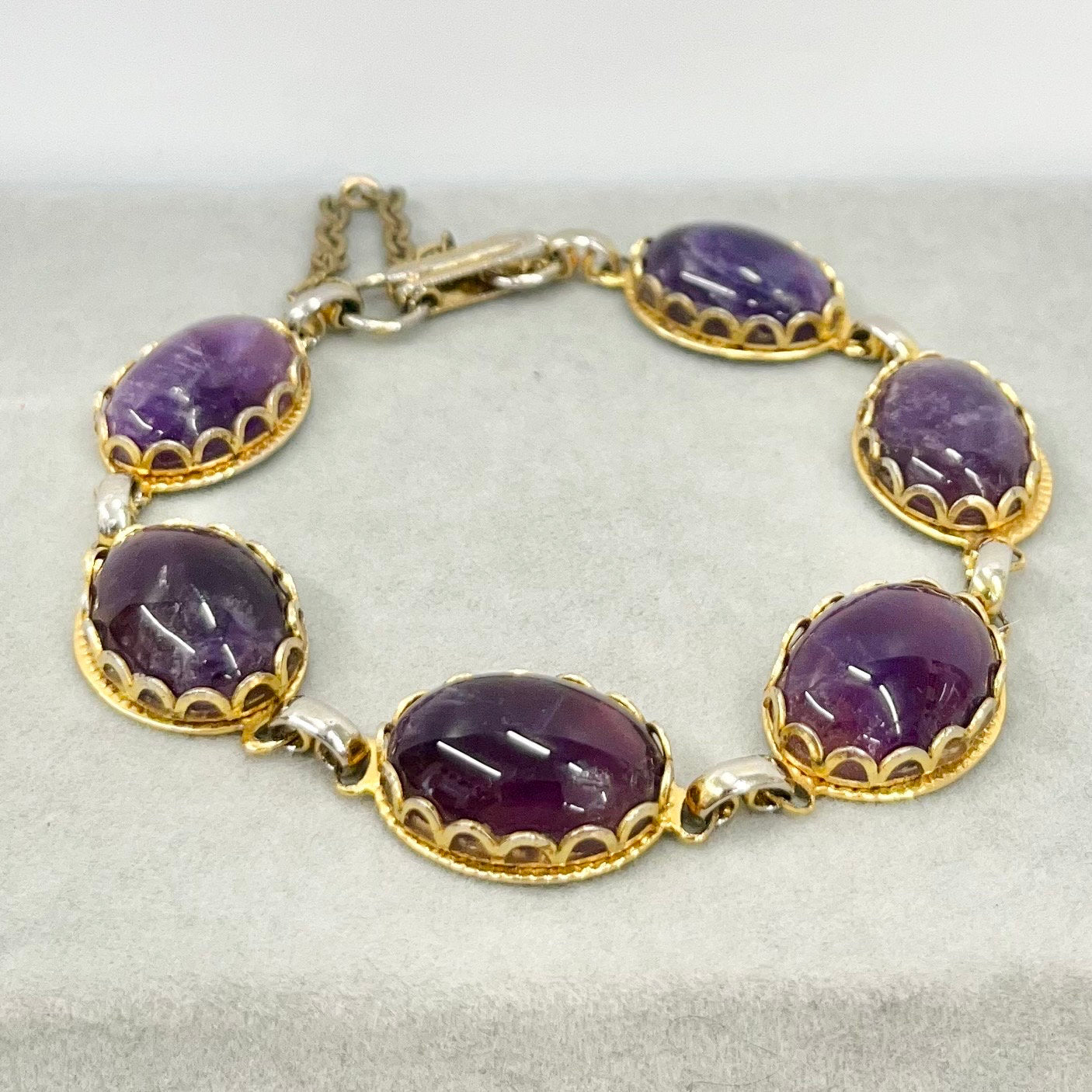 Vintage Gold Tone 1970’s Purple Amethyst Cabochon Stone Bracelet with a Safety Chain Semi Precious Costume Jewellery 7” TheGreenGlassGemShop