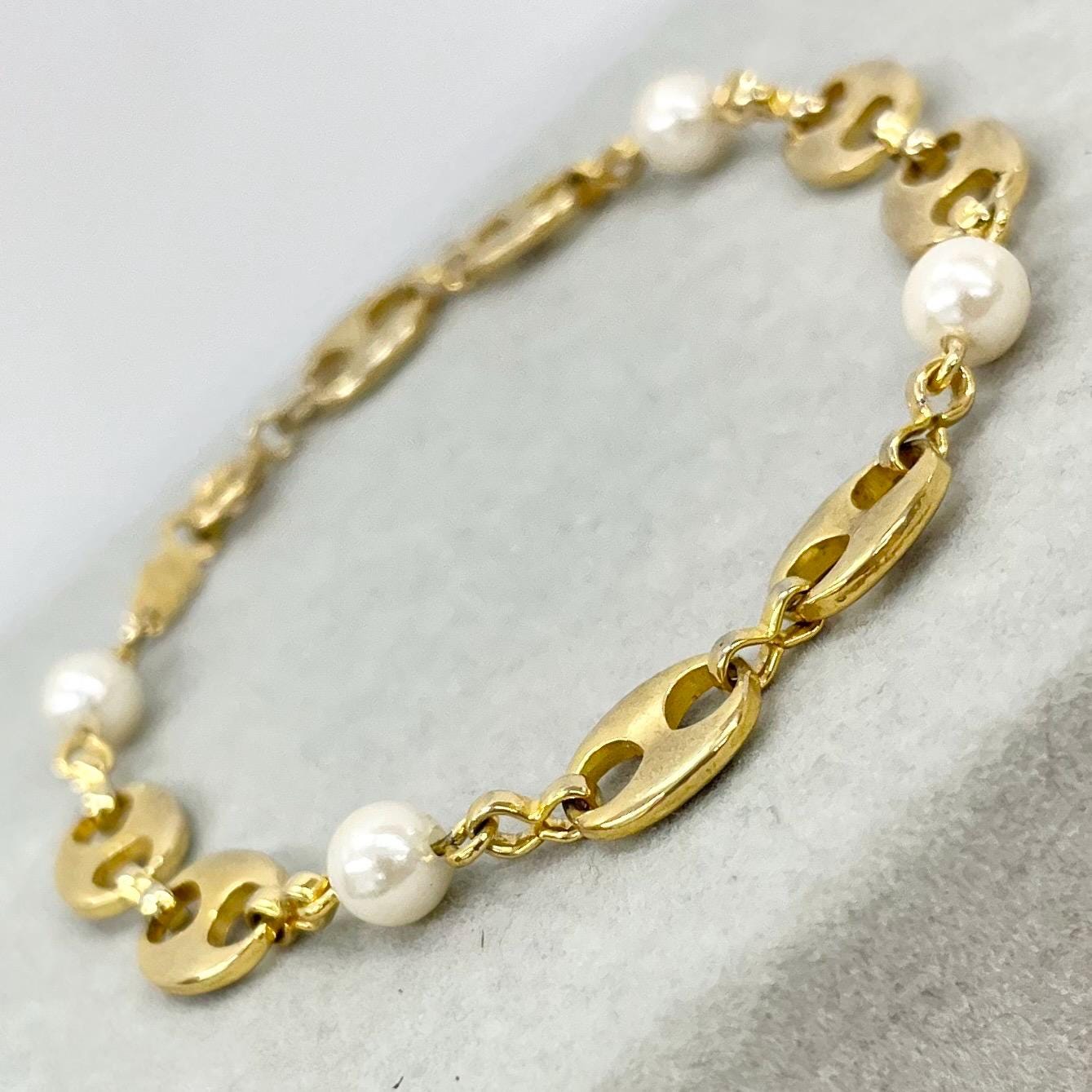 Vintage 18k Gold Plate Unusual Link and Glass Pearl Bead Bracelet Power Dressing Costume Jewellery 7.75” Long TheGreenGlassGemShop