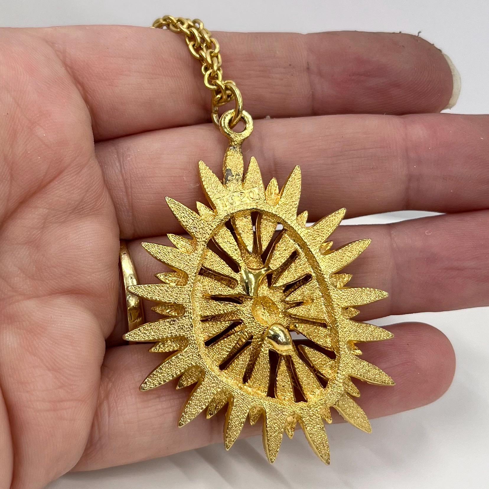 Vintage 1970‘s Gold Plate Brutalist Starburst Pendant Necklace with a 27” Curb Chain TheGreenGlassGemShop