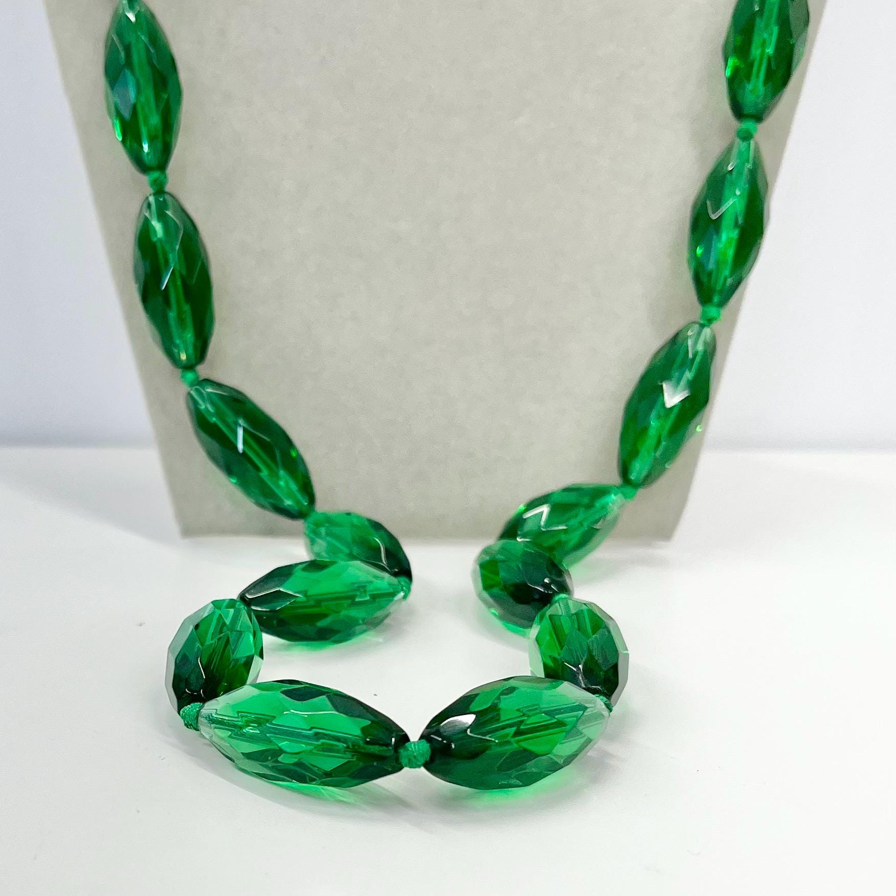 Vintage 28” Long Hand Knotted Emerald Green Coloured Faceted Oval Glass Graduated Bead Necklace Vintage Chunky Jewellery TheGreenGlassGemShop