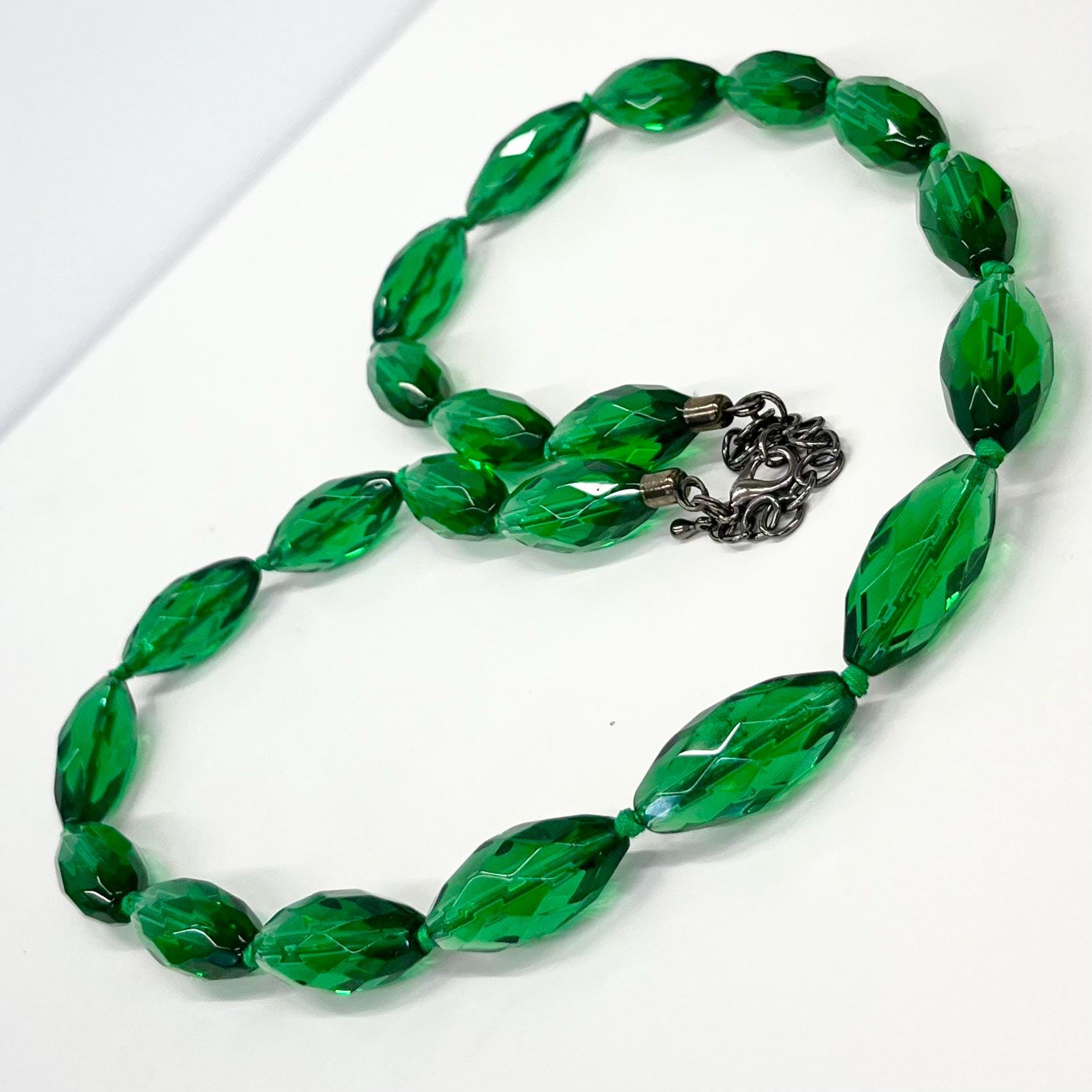 Vintage 28” Long Hand Knotted Emerald Green Coloured Faceted Oval Glass Graduated Bead Necklace Vintage Chunky Jewellery TheGreenGlassGemShop