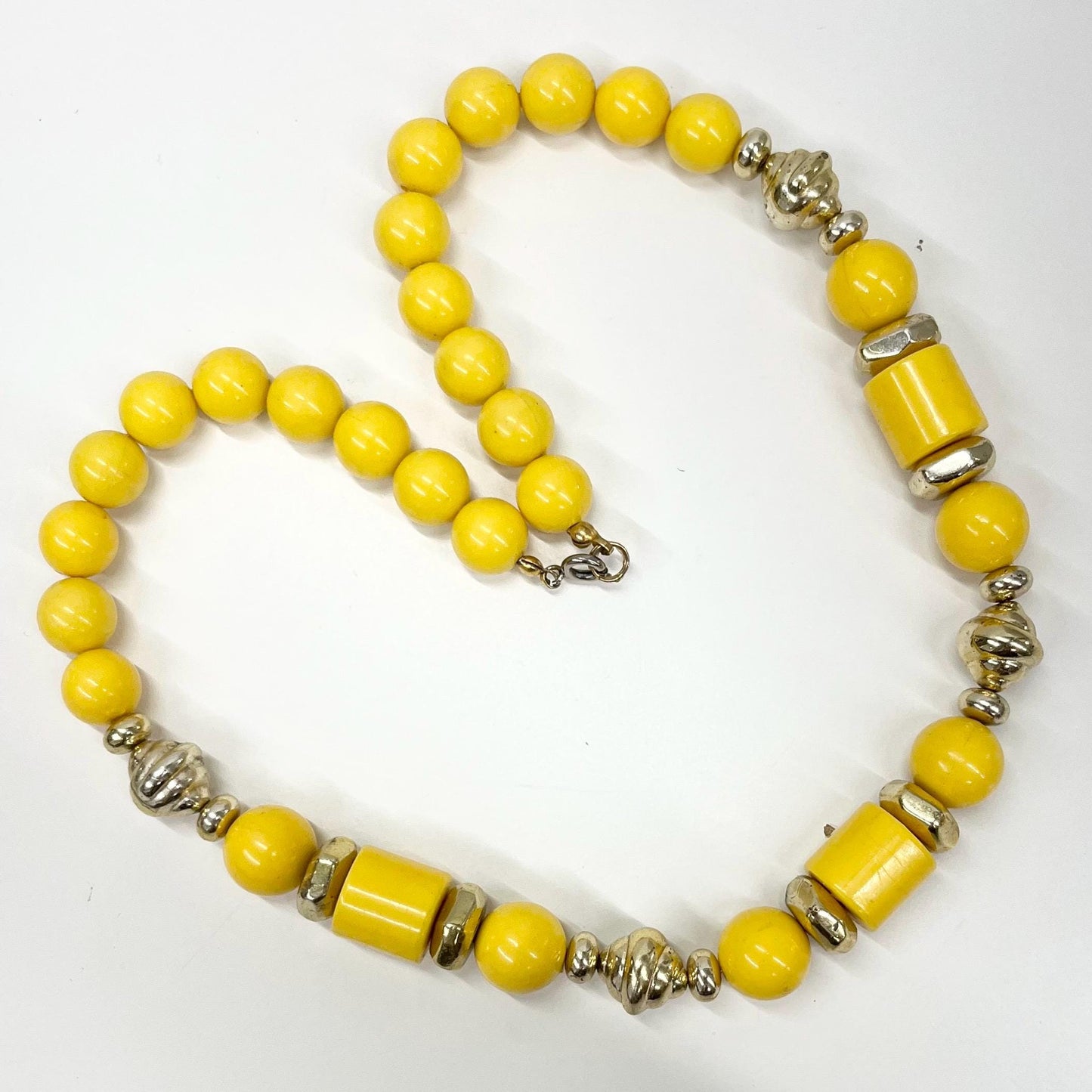 Vintage Bright Yellow & Gold Tond Acrylic / Lucite / Plastic Barrel Bead Necklace 20” Long Chunky Beads TheGreenGlassGemShop