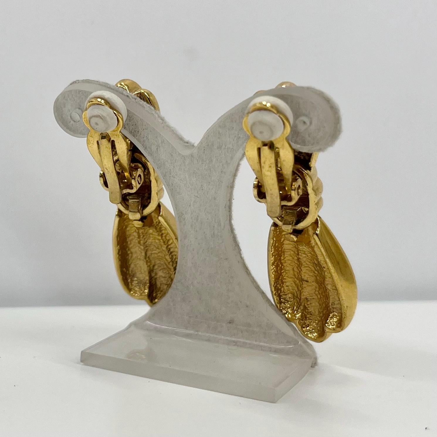 Vintage Gold Tone Large Vertical Bow Drop Clip On Earrings 1970’s - 1980’s Hollywood Glamour TheGreenGlassGemShop