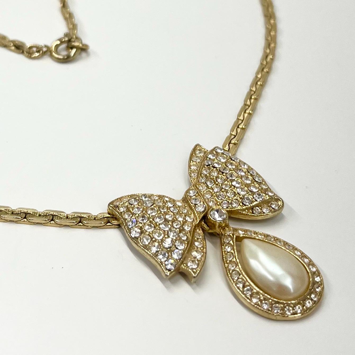 Vintage Gold Plated Diamante Bow Necklace with a Teardrop Faux Pearl Drop TheGreenGlassGemShop